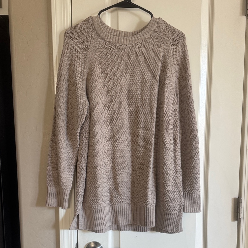 Old Navy Taupe Crew Neck Sweater / W35